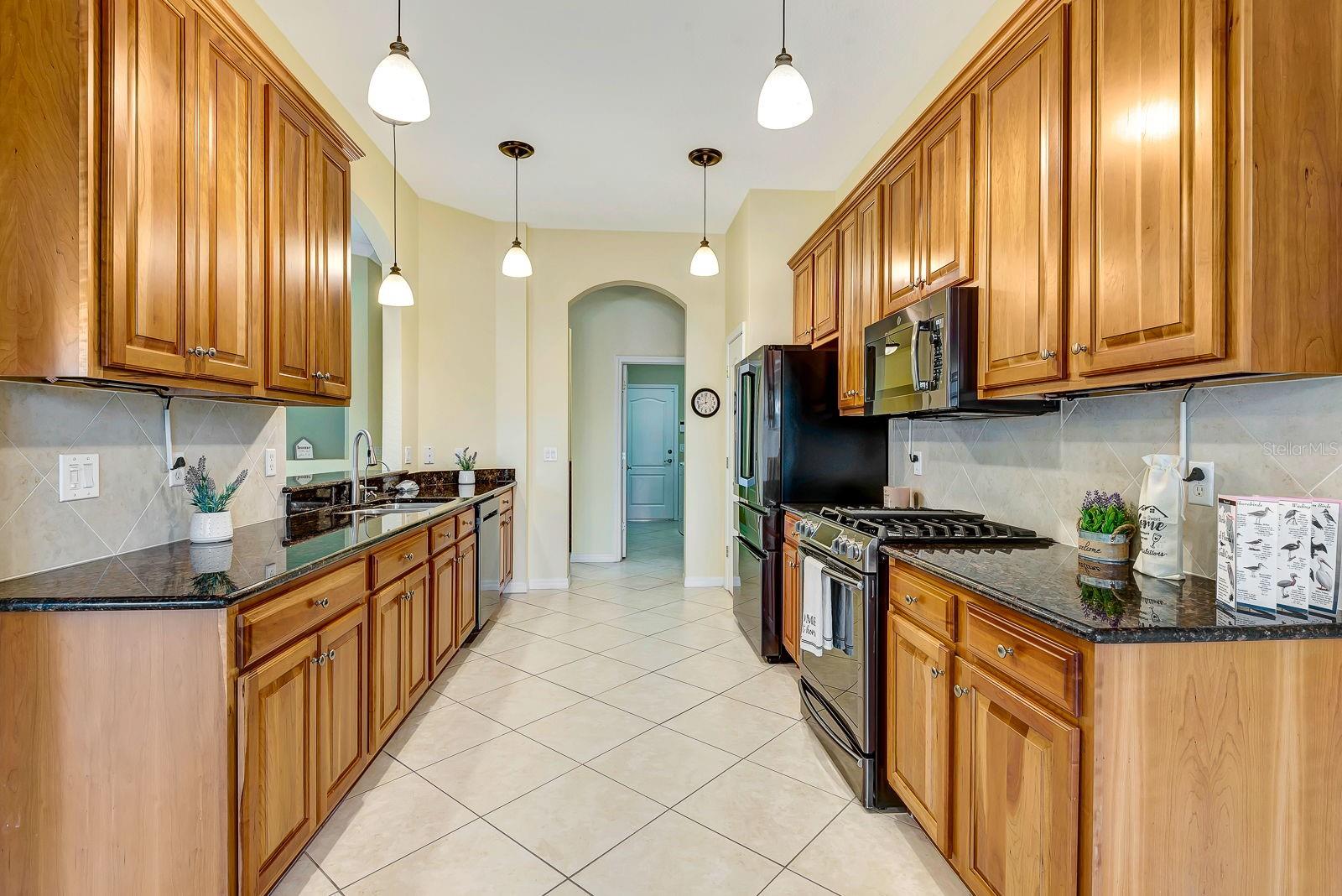 804 REGAL MANOR WAY, SUN CITY CENTER, FL, 33573