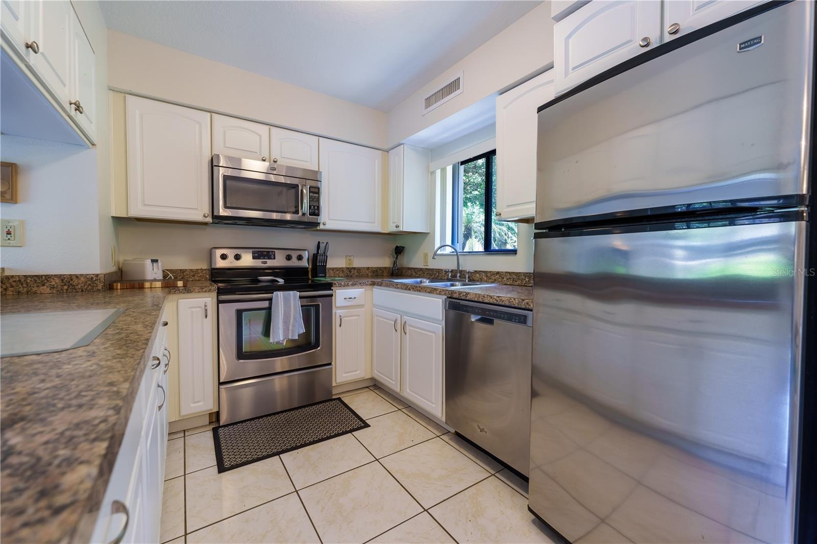 5685 ASHTON LAKE DR #2, SARASOTA, FL, 34231