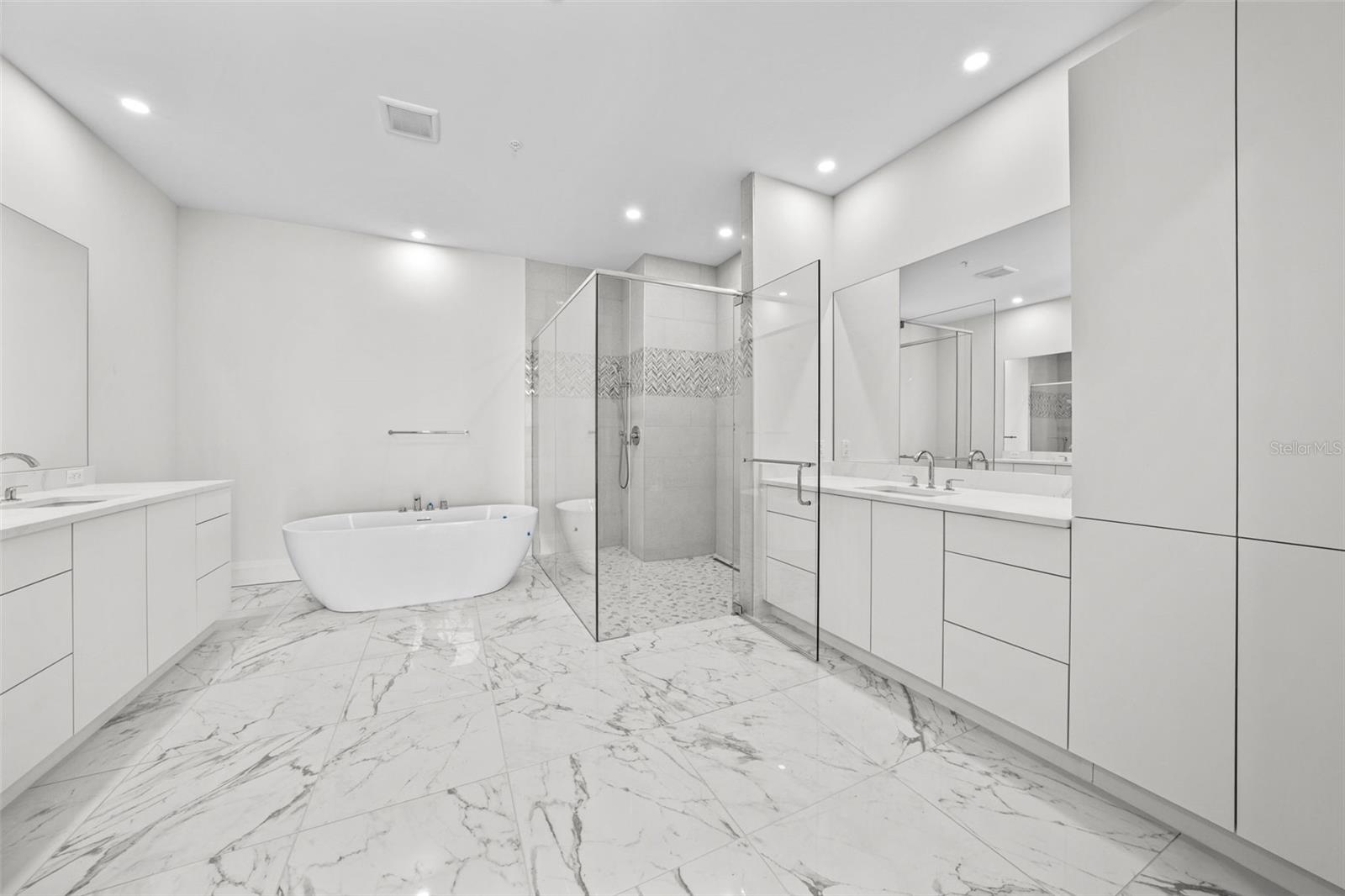 2910 W BARCELONA ST #PH-2303, TAMPA, FL, 33629