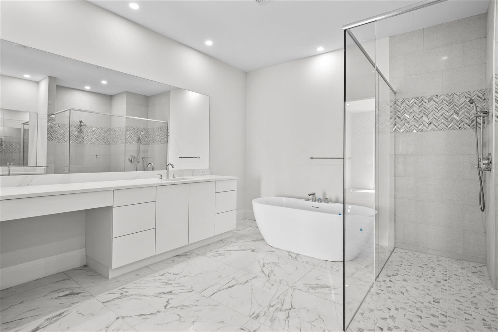2910 W BARCELONA ST #PH-2303, TAMPA, FL, 33629