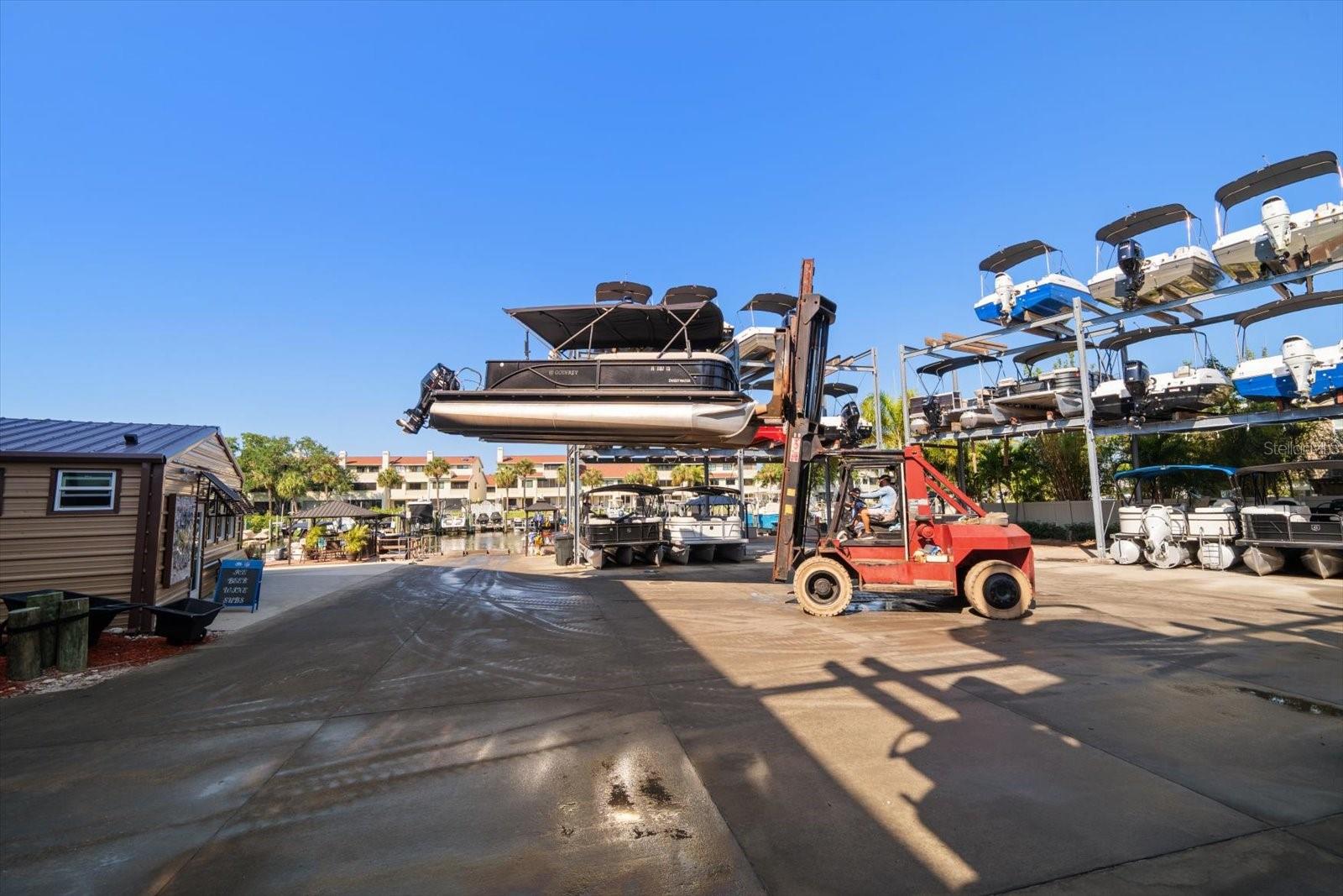 2400 BAYSHORE BLVD, DUNEDIN, FL, 34698