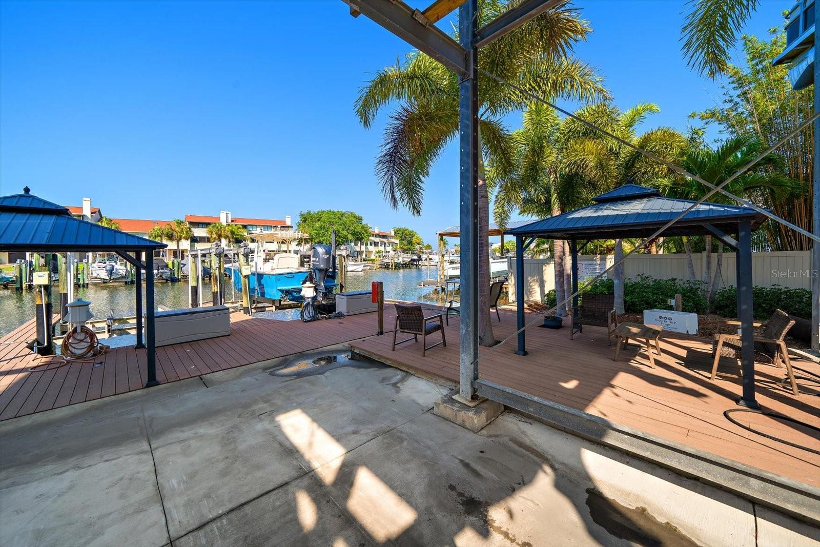 2400 BAYSHORE BLVD, DUNEDIN, FL, 34698