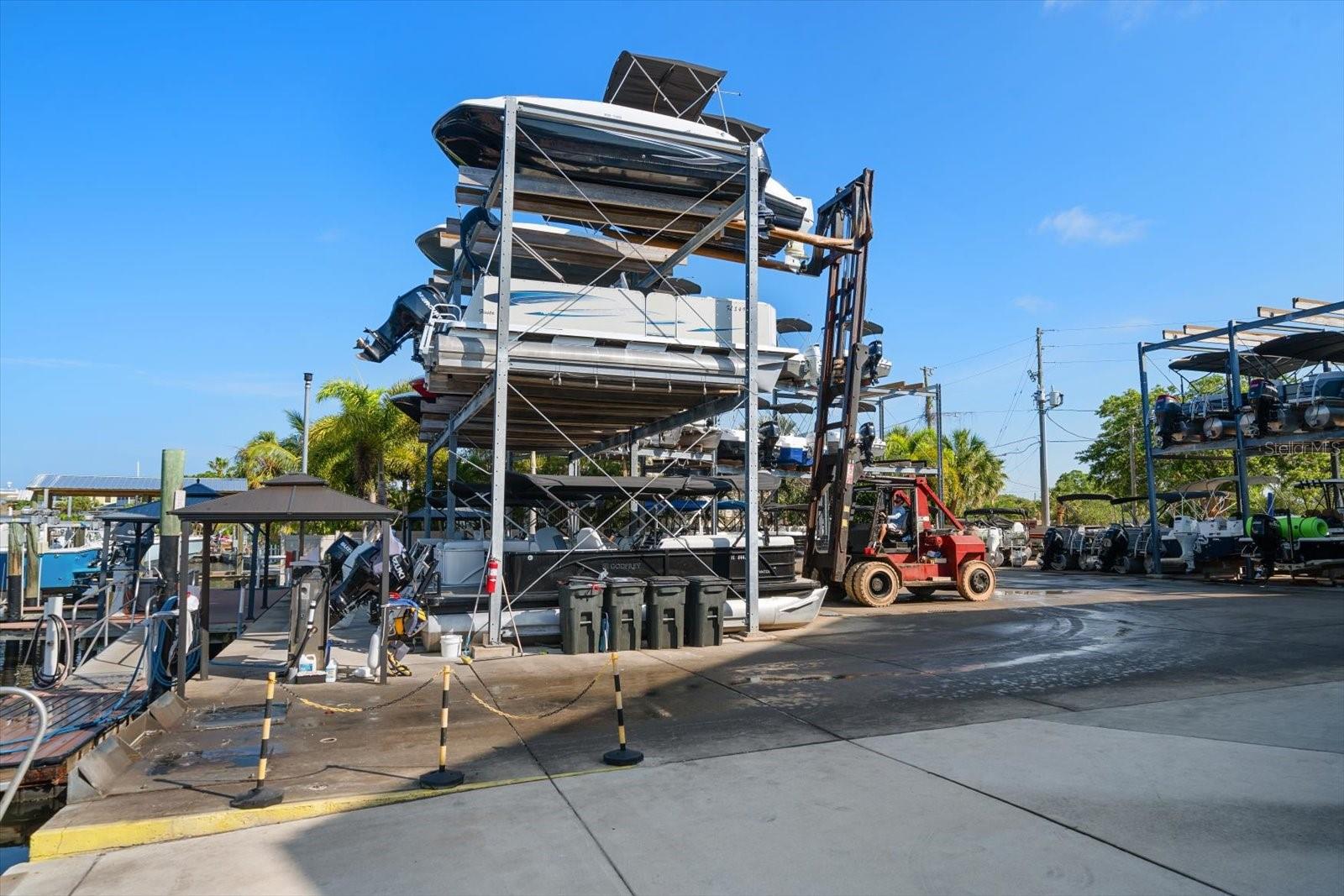 2400 BAYSHORE BLVD, DUNEDIN, FL, 34698