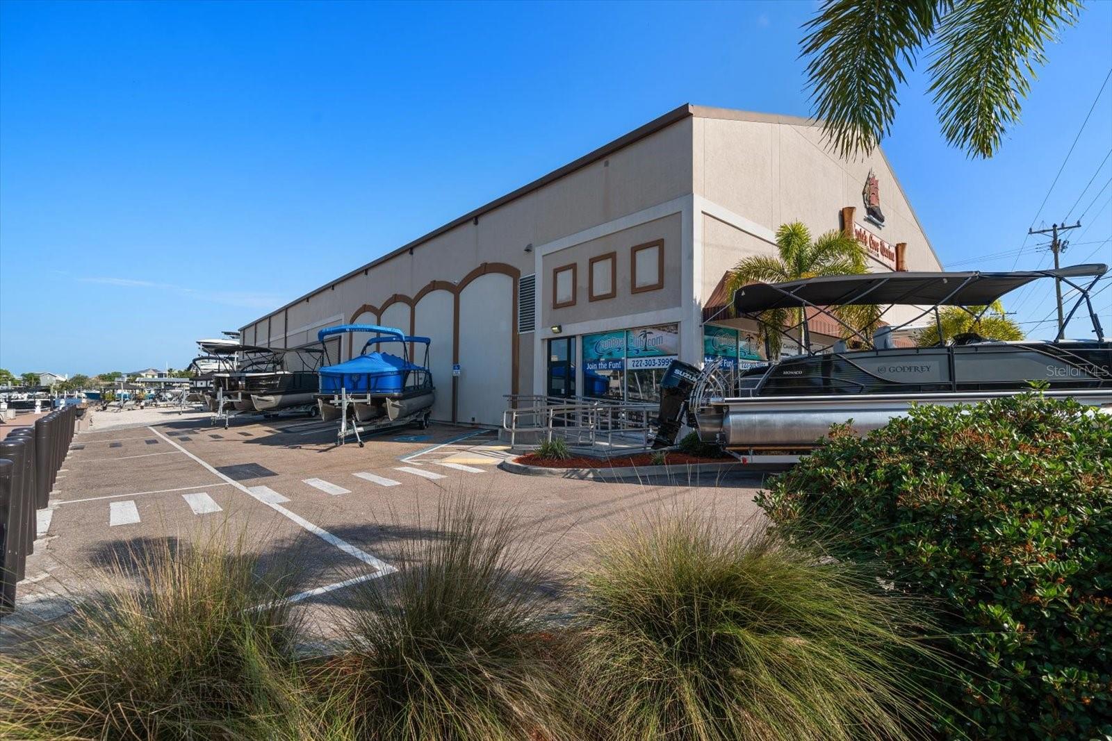 2400 BAYSHORE BLVD, DUNEDIN, FL, 34698