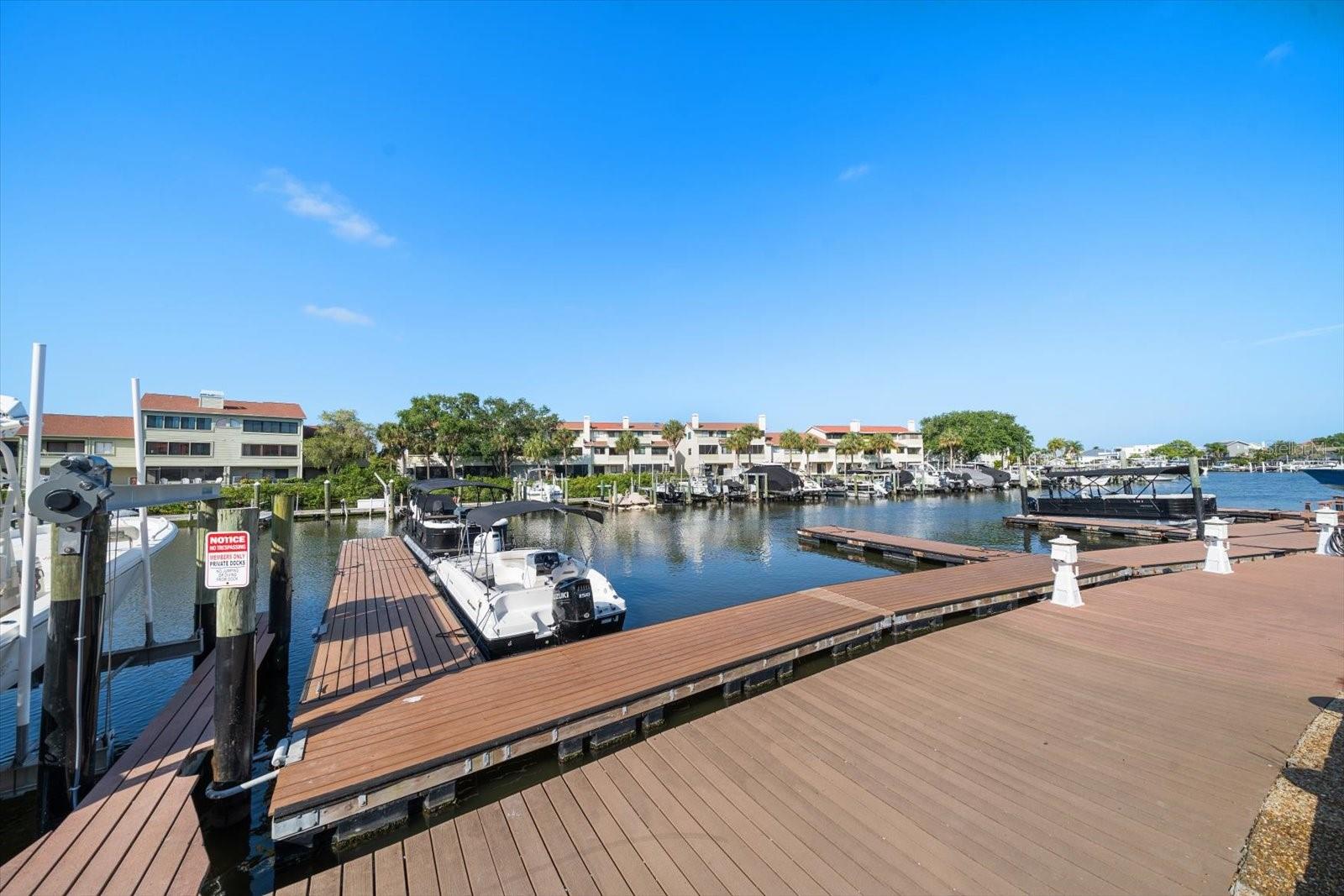2400 BAYSHORE BLVD, DUNEDIN, FL, 34698