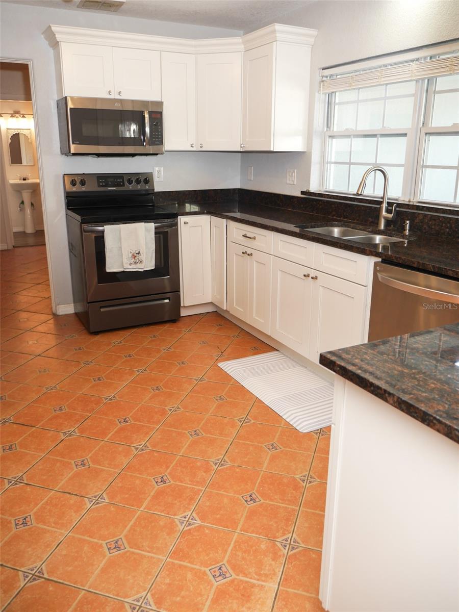 1222 E EDGEWOOD DR, LAKELAND, FL, 33803