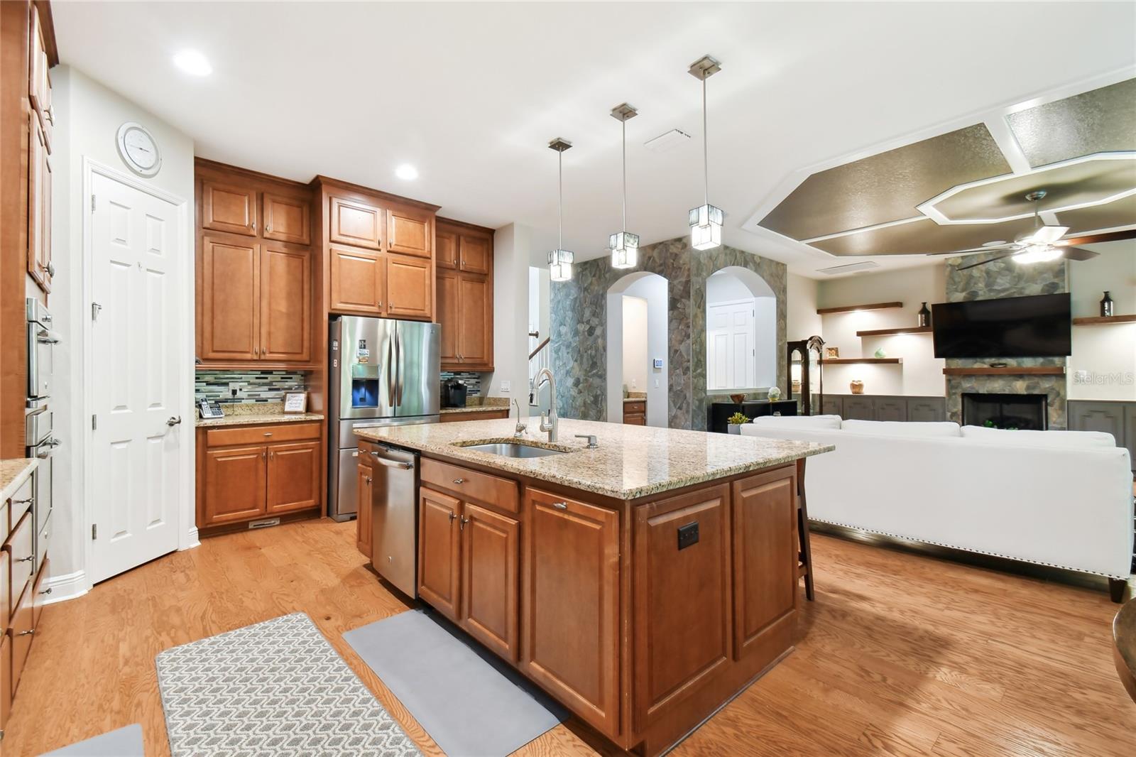 32875 NATURAL BRIDGE RD, WESLEY CHAPEL, FL, 33543
