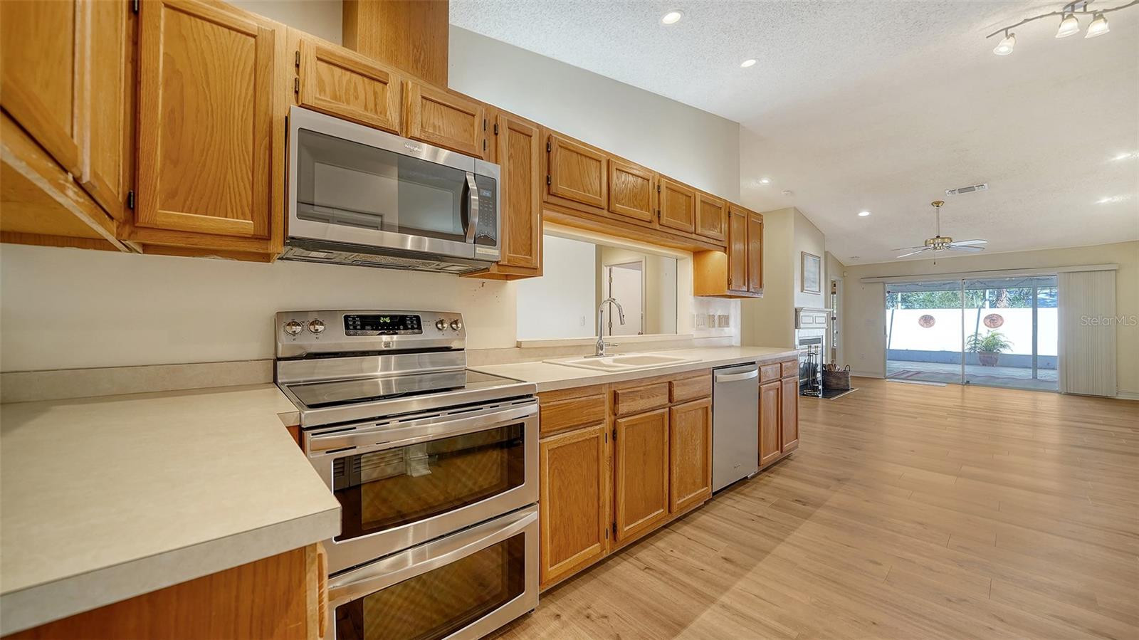 5381 KELLY DR #15, SARASOTA, FL, 34233