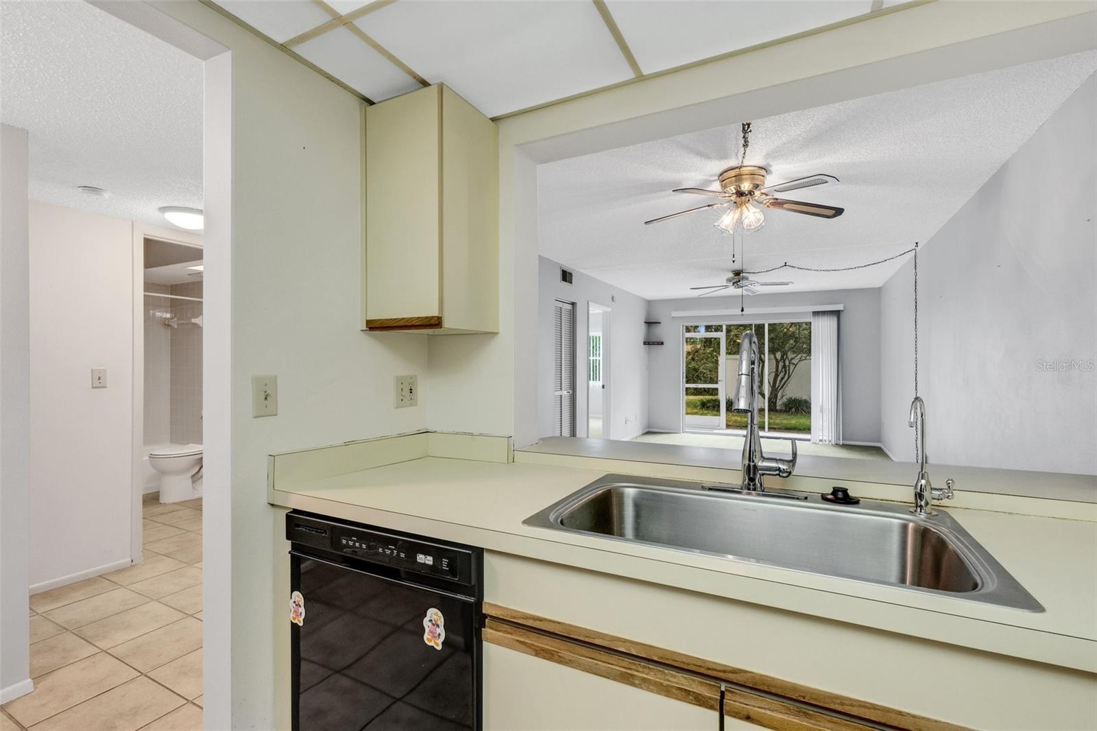 8151 HEATHERWOOD DR #110, SEMINOLE, FL, 33777