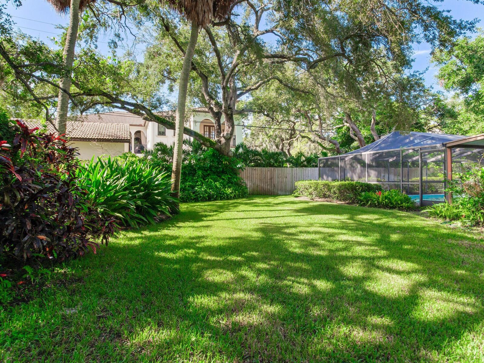 2902 W BAYSHORE CT, TAMPA, FL, 33611