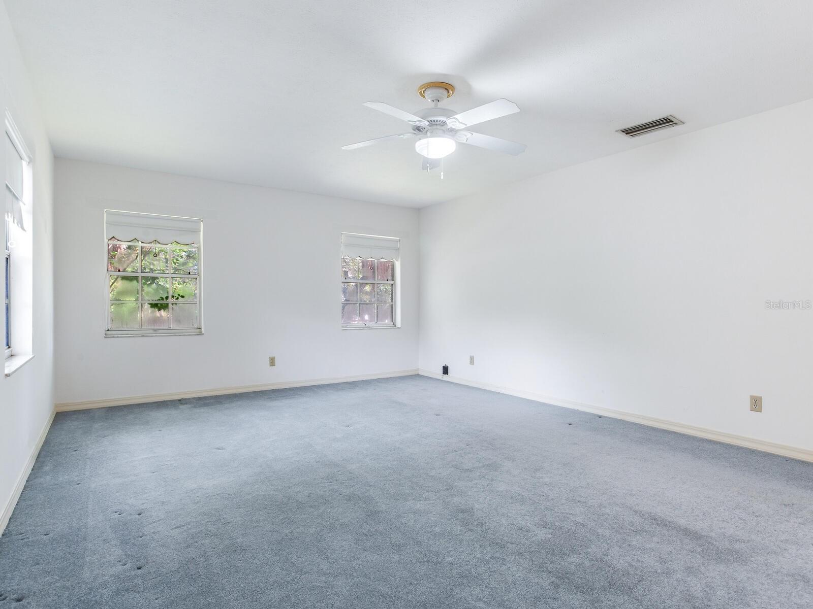 2902 W BAYSHORE CT, TAMPA, FL, 33611