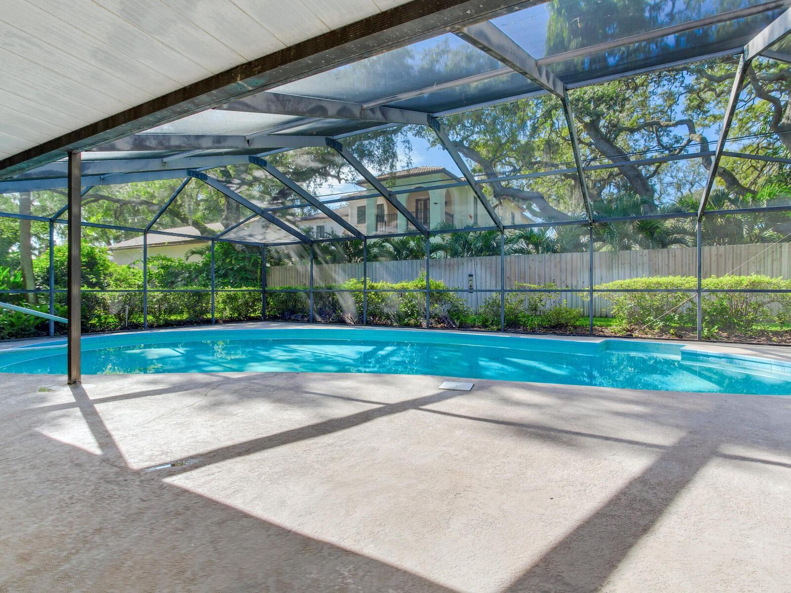 2902 W BAYSHORE CT, TAMPA, FL, 33611