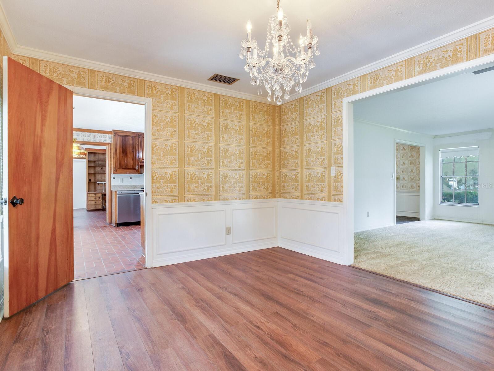 2902 W BAYSHORE CT, TAMPA, FL, 33611
