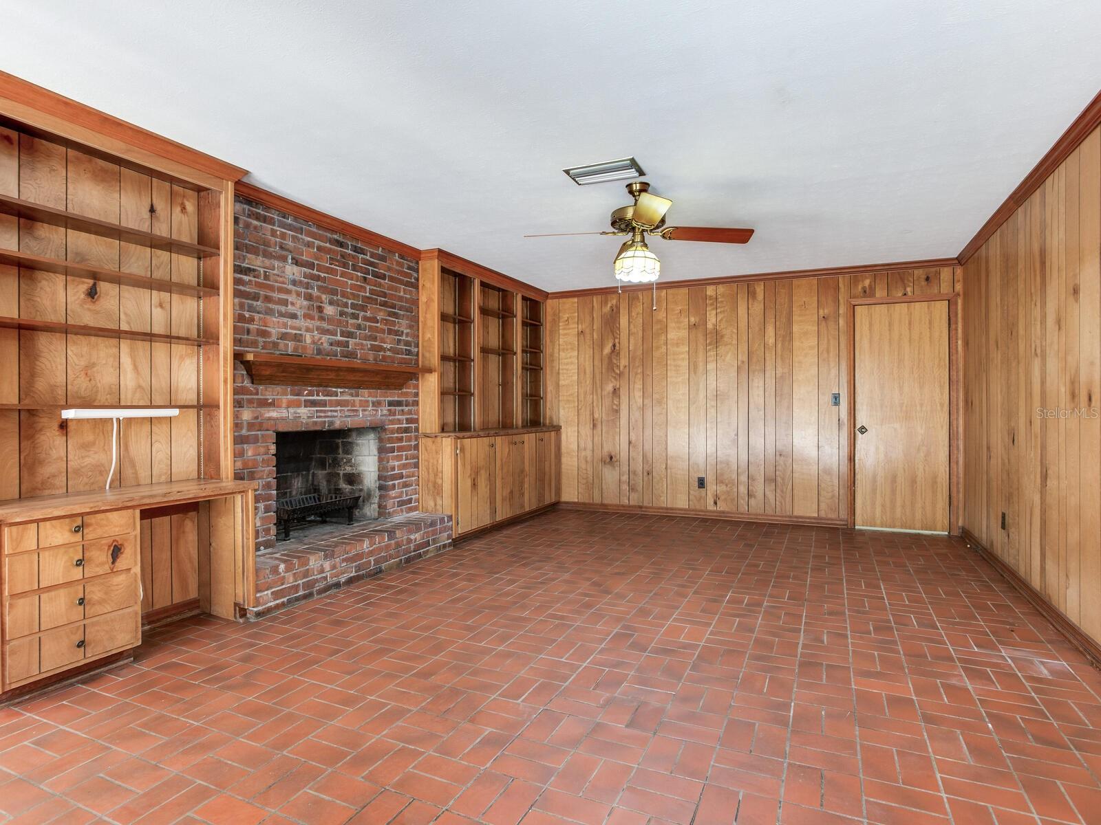 2902 W BAYSHORE CT, TAMPA, FL, 33611
