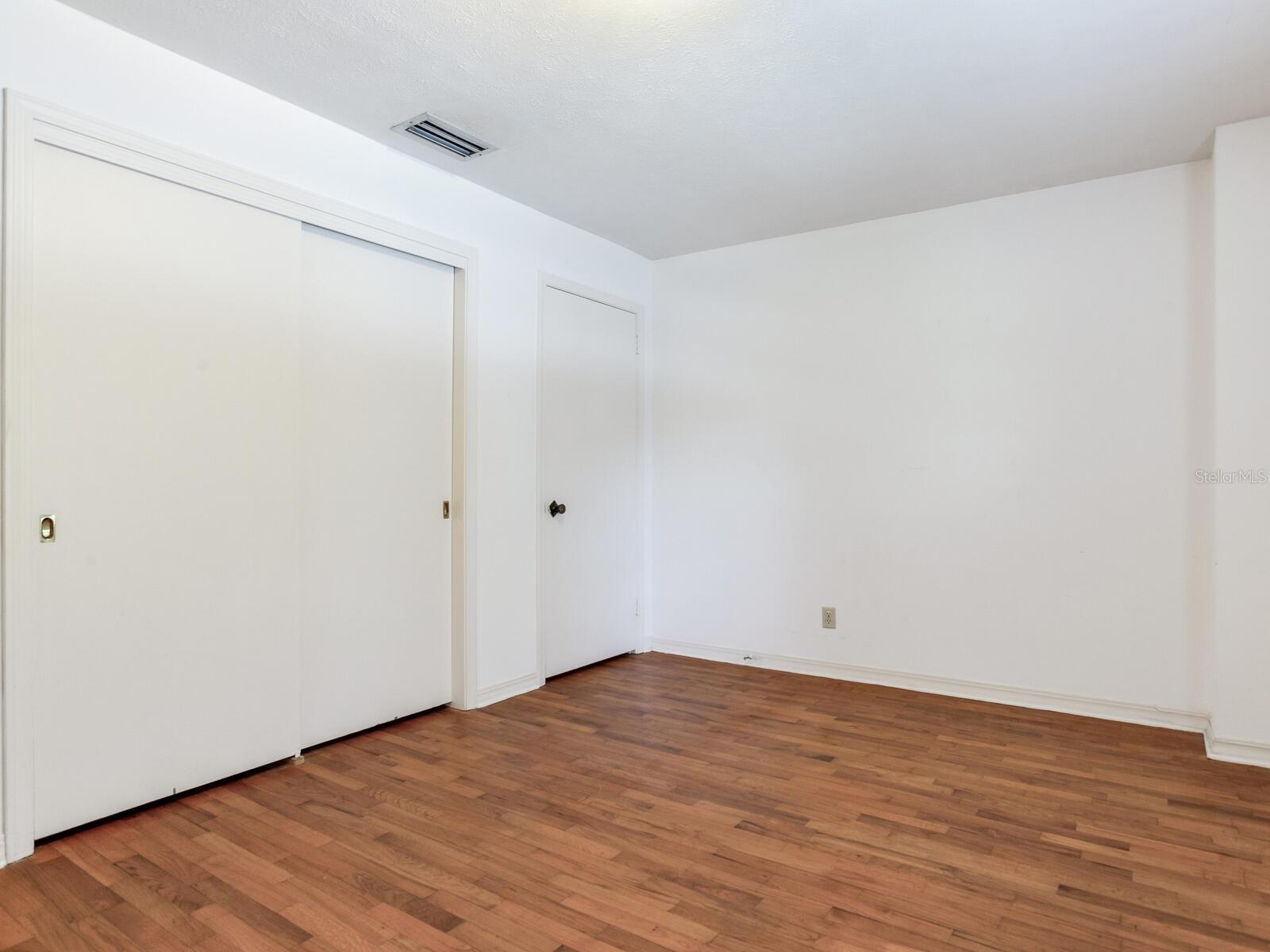 2902 W BAYSHORE CT, TAMPA, FL, 33611