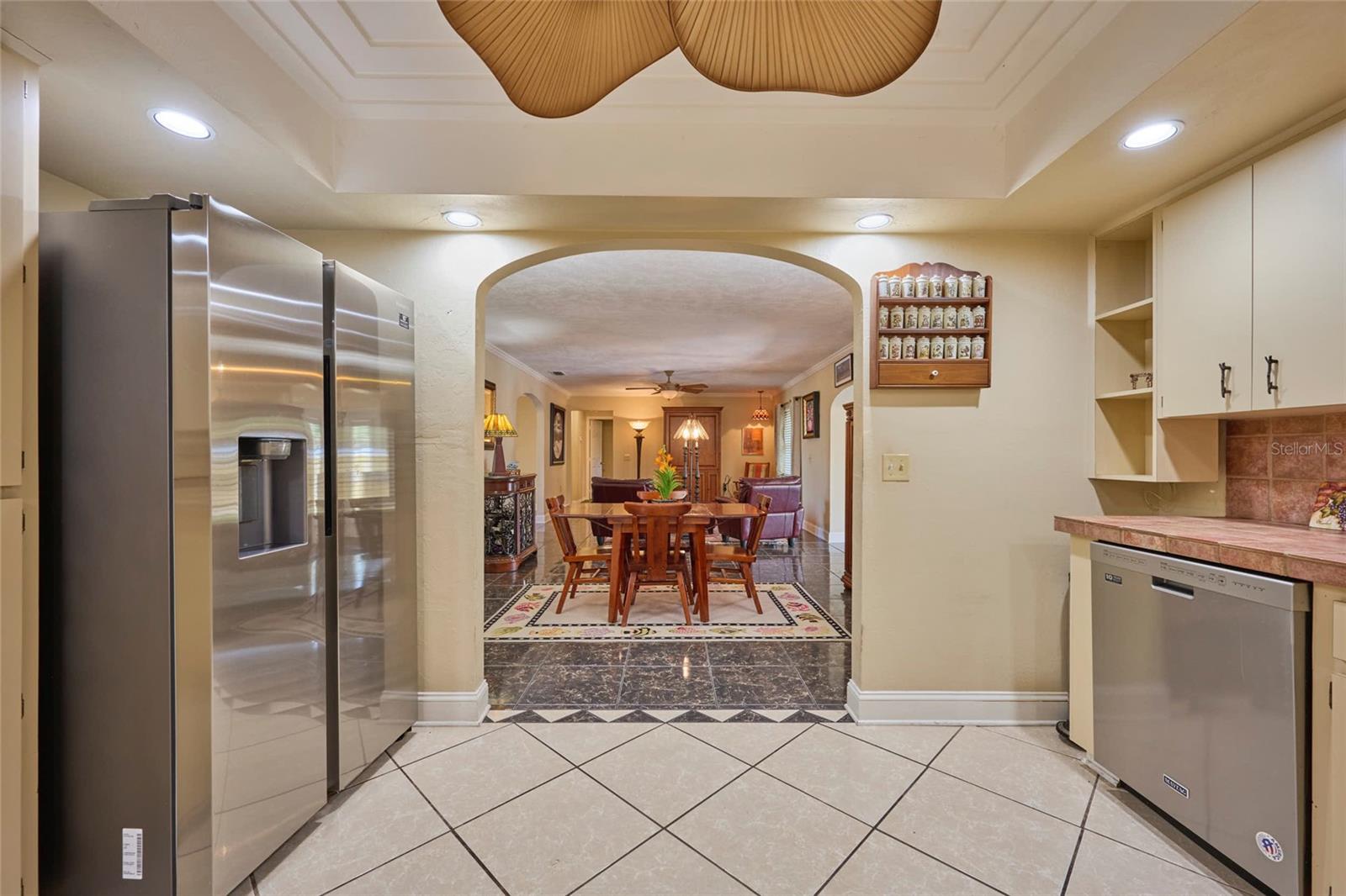 6589 BANYAN DR, INDIAN LAKE ESTATES, FL, 33855