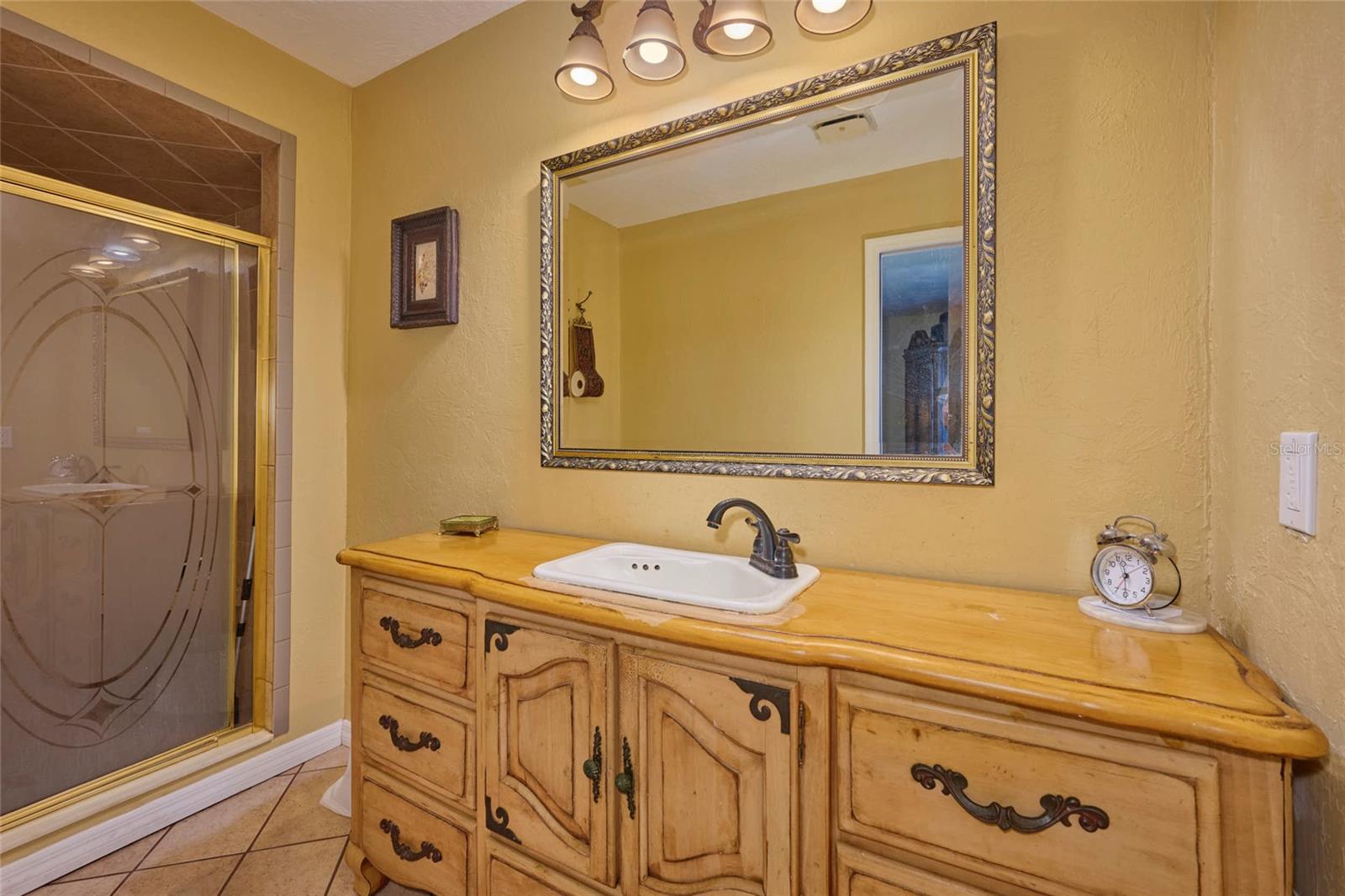 6589 BANYAN DR, INDIAN LAKE ESTATES, FL, 33855