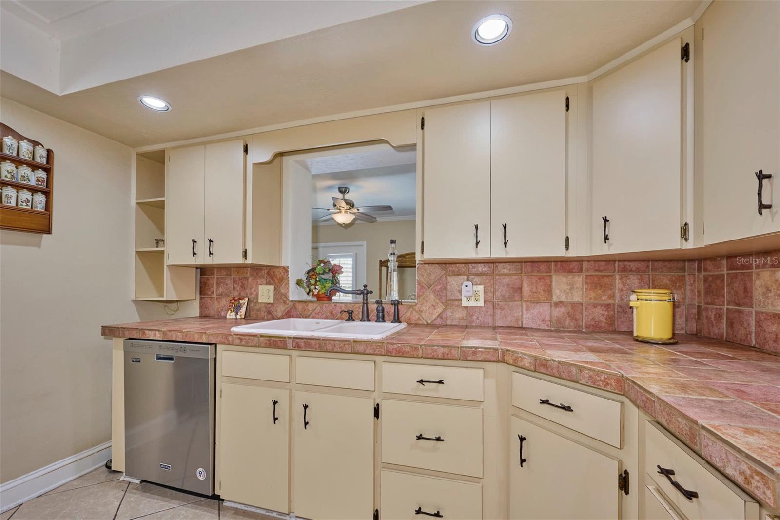 6589 BANYAN DR, INDIAN LAKE ESTATES, FL, 33855
