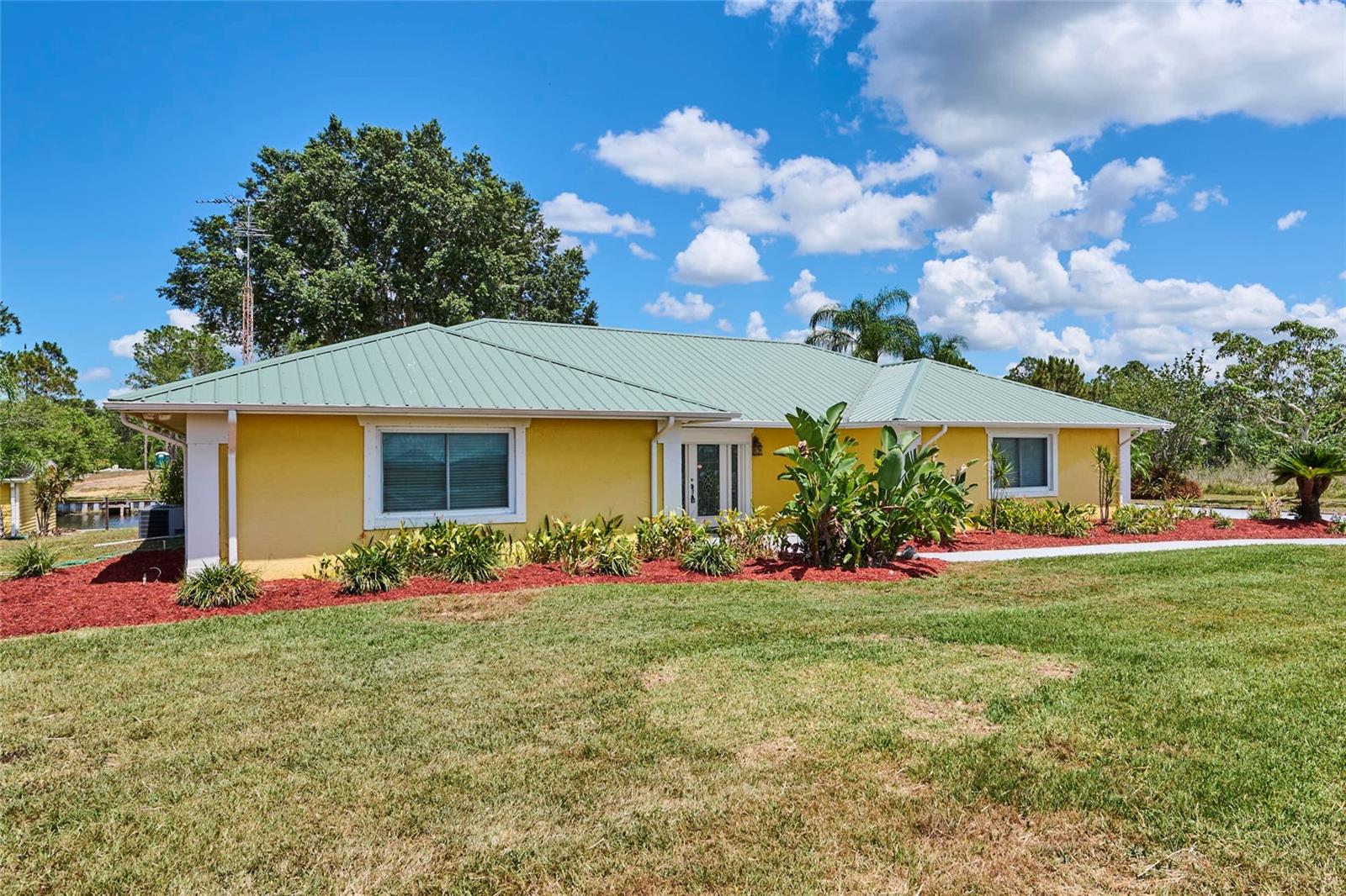 6589 BANYAN DR, INDIAN LAKE ESTATES, FL, 33855