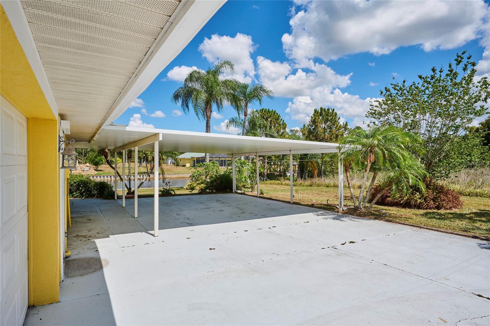 6589 BANYAN DR, INDIAN LAKE ESTATES, FL, 33855