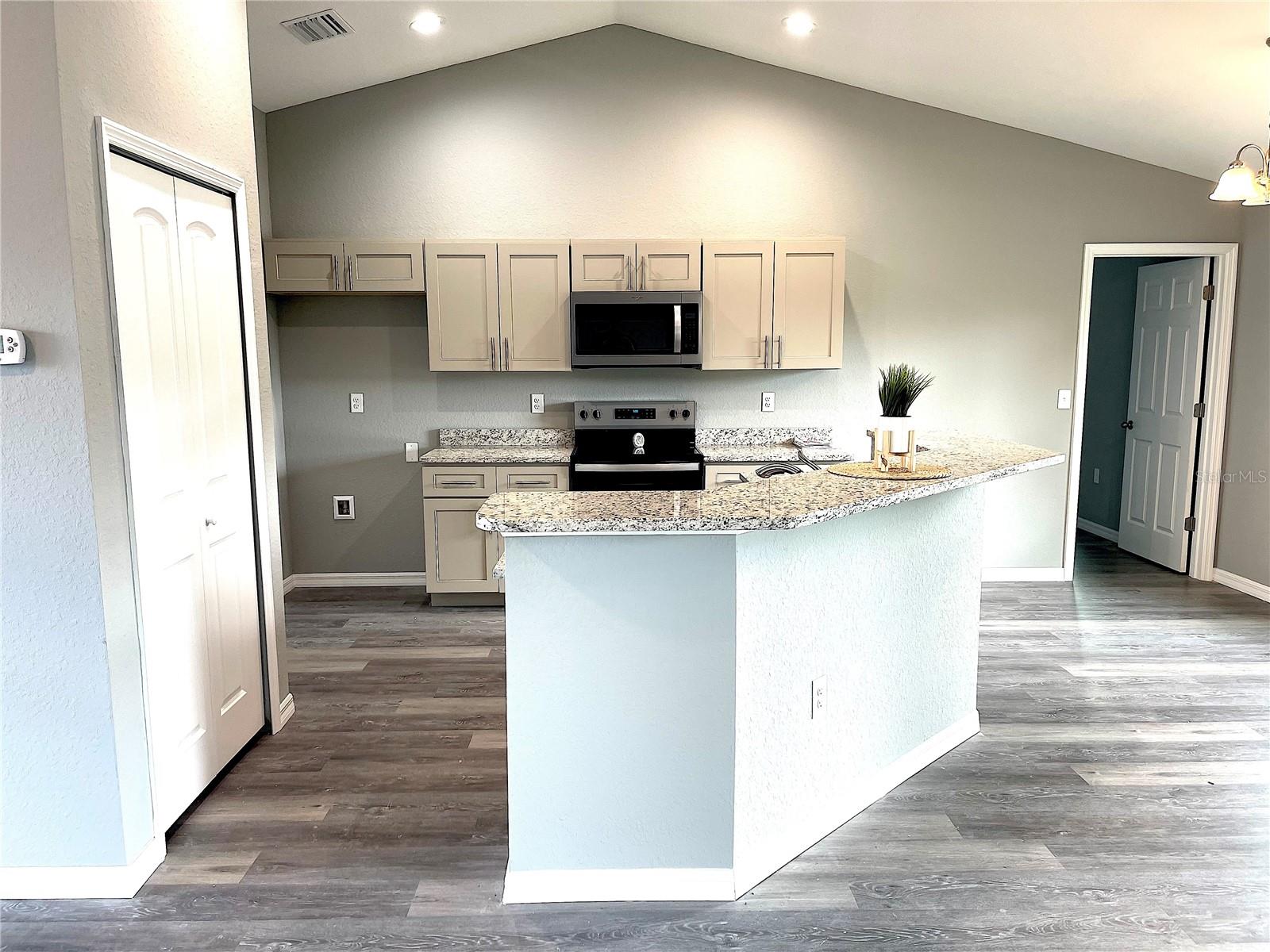 2 FISHER LANE WAY, OCKLAWAHA, FL, 32179