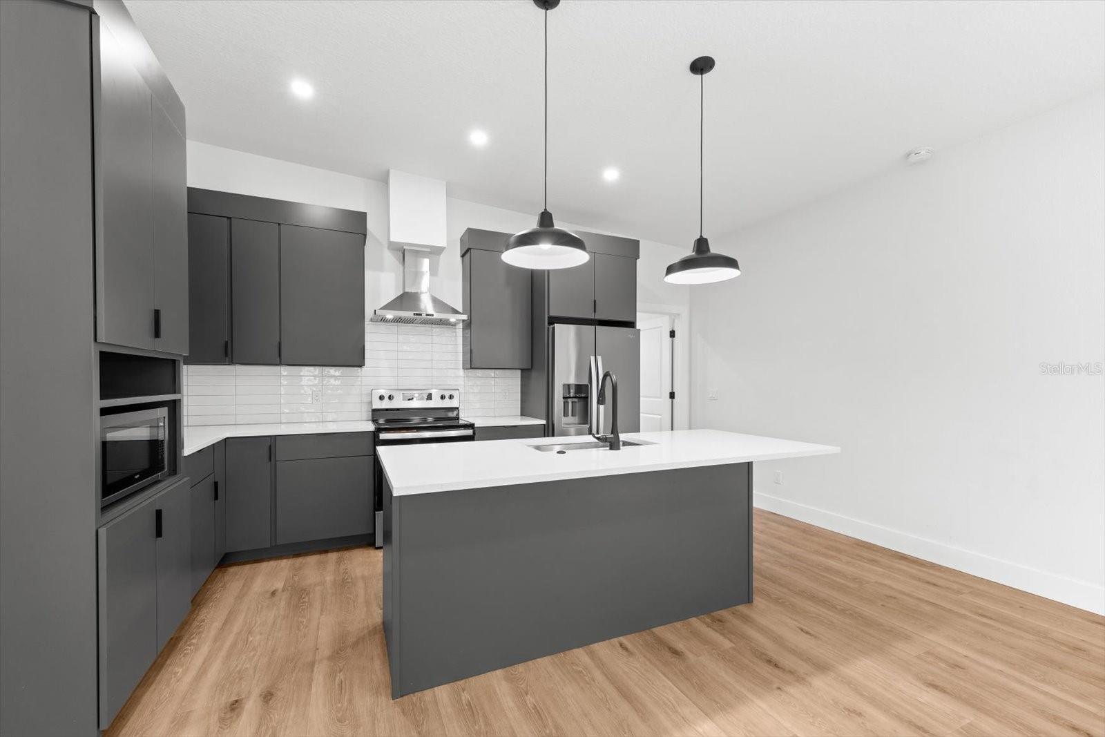 195 CHANDLER RD, NOKOMIS, FL, 34275