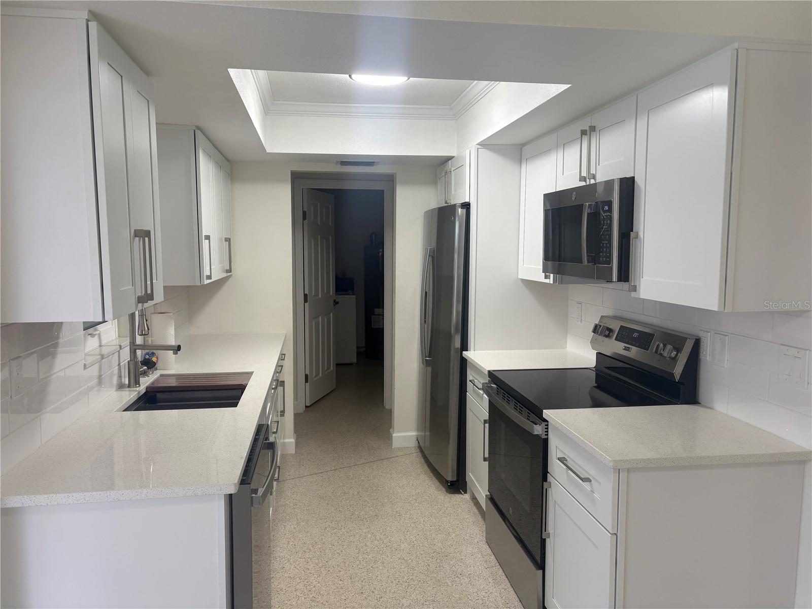 2025 AMANDA DR, SARASOTA, FL, 34232