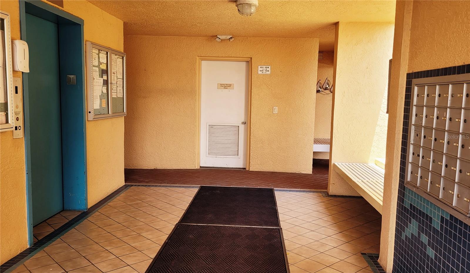 4550 PINEBROOK CIR #303, BRADENTON, FL, 34209