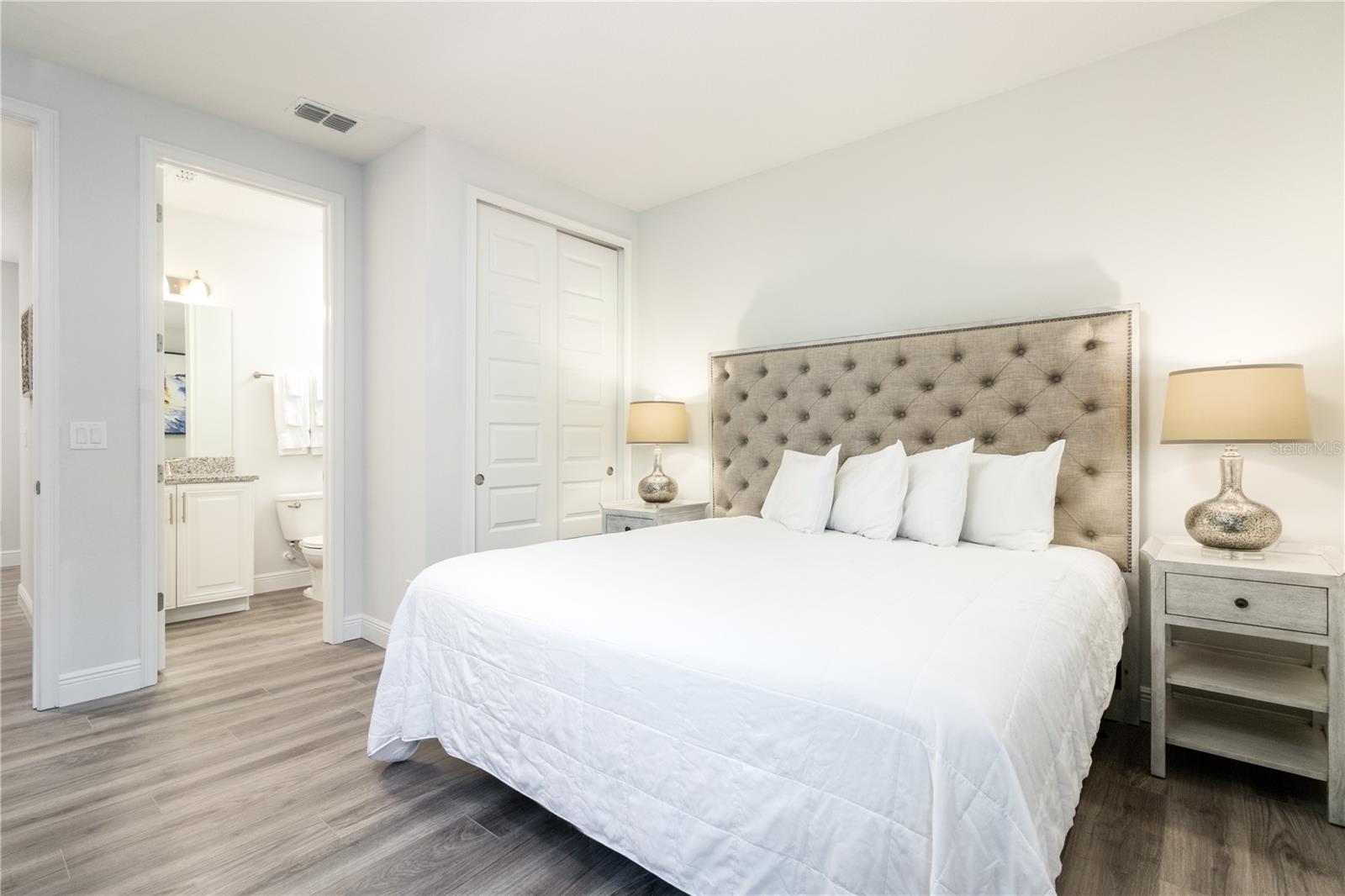 O6204519 Property Photo