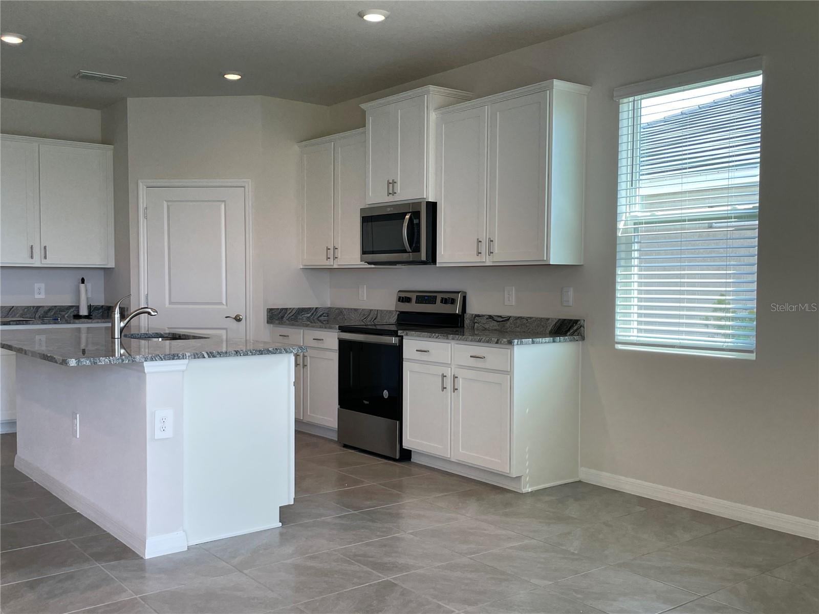 18027 PASTURELAND AVE, BRADENTON, FL, 34211