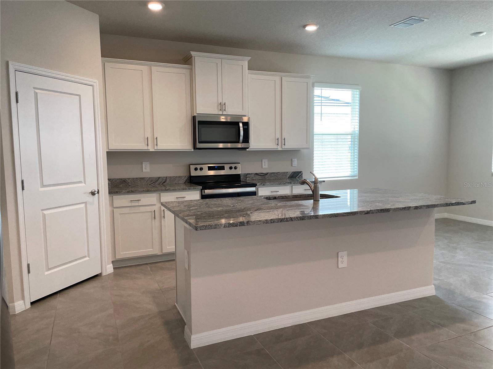 18027 PASTURELAND AVE, BRADENTON, FL, 34211