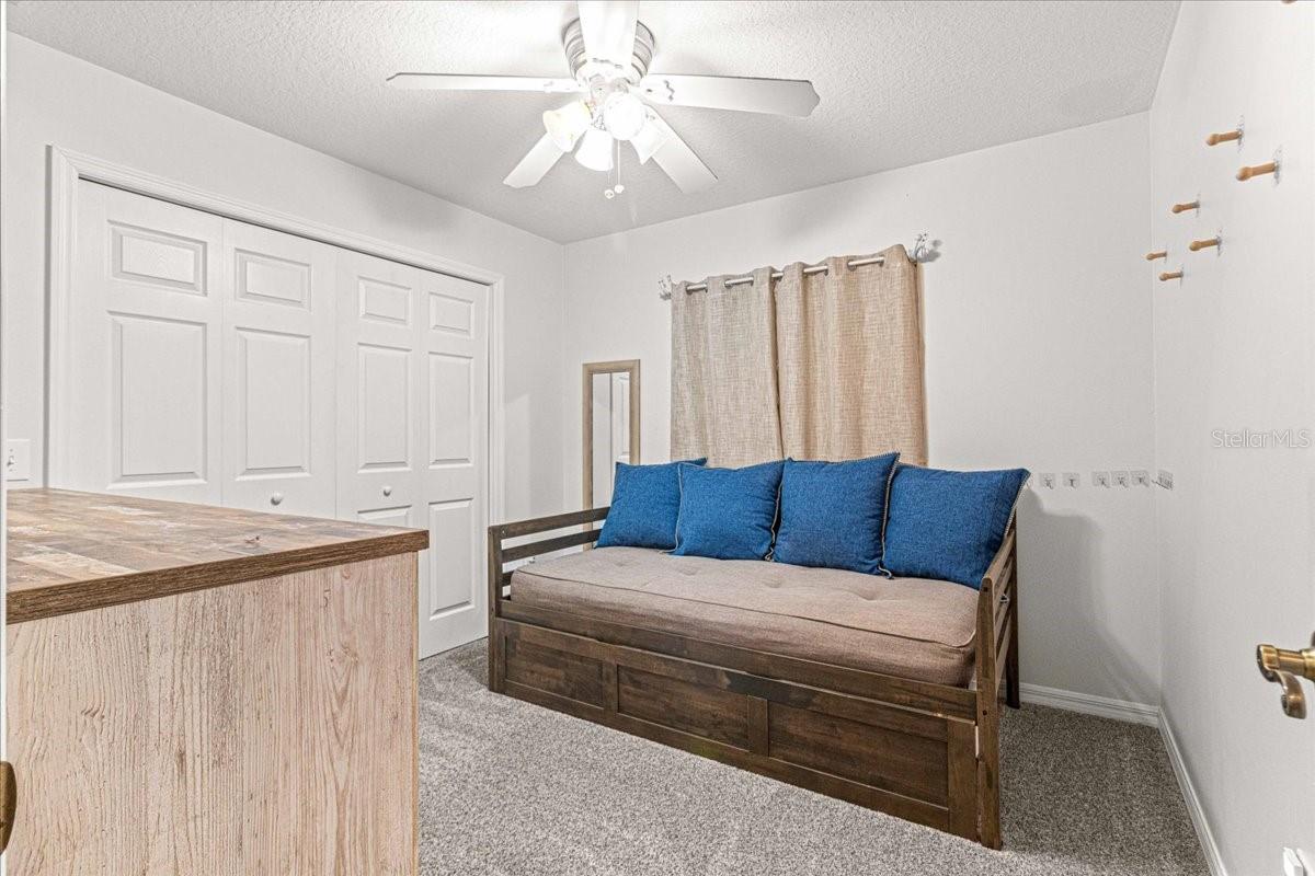 210 FOREST PARK LN, LADY LAKE, FL, 32159