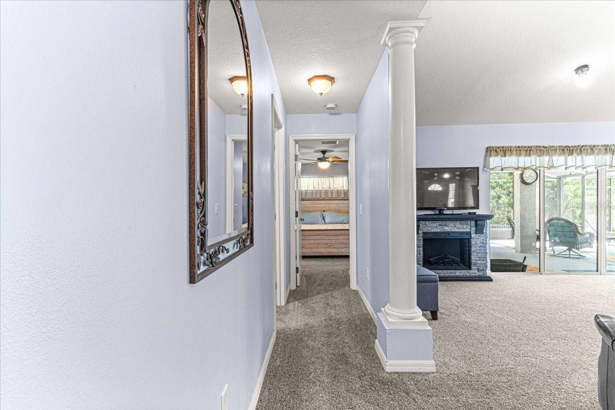 210 FOREST PARK LN, LADY LAKE, FL, 32159