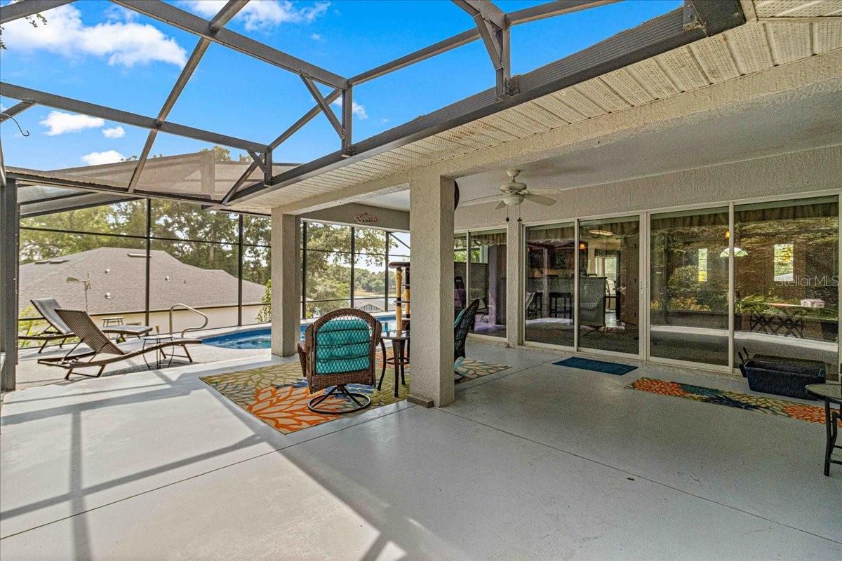 210 FOREST PARK LN, LADY LAKE, FL, 32159