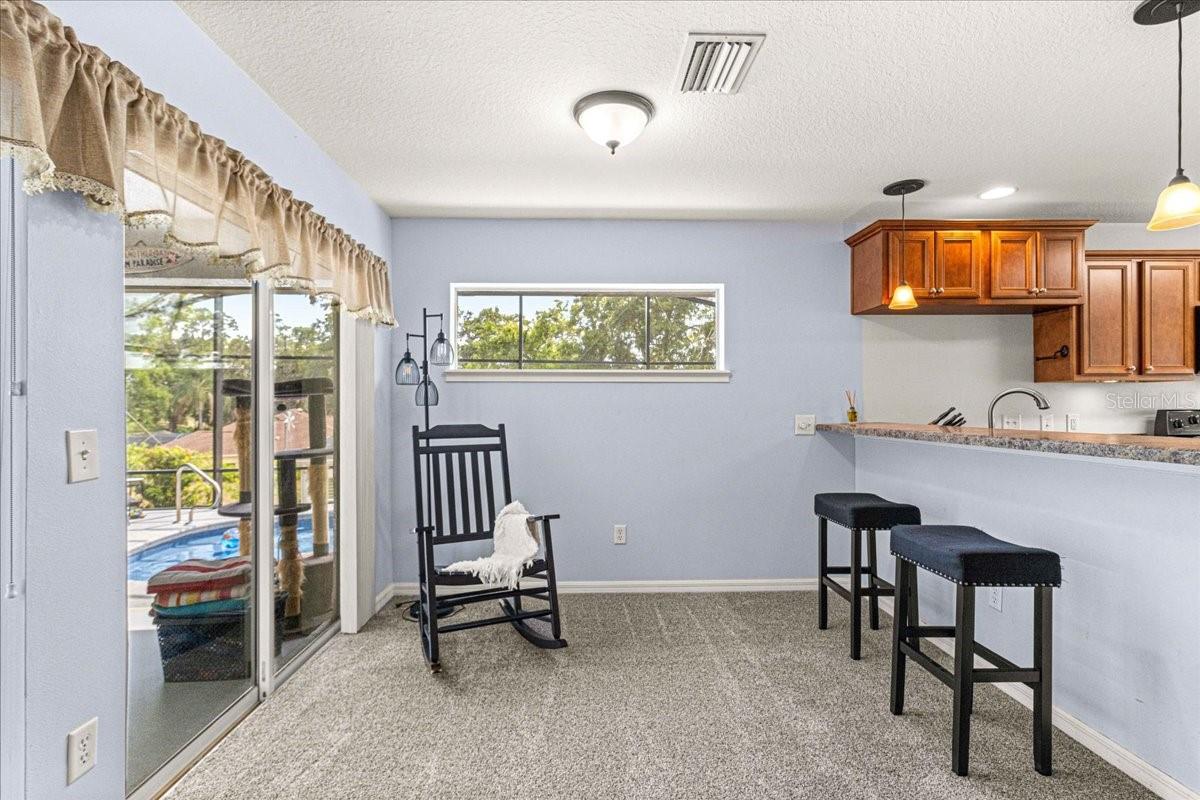 210 FOREST PARK LN, LADY LAKE, FL, 32159