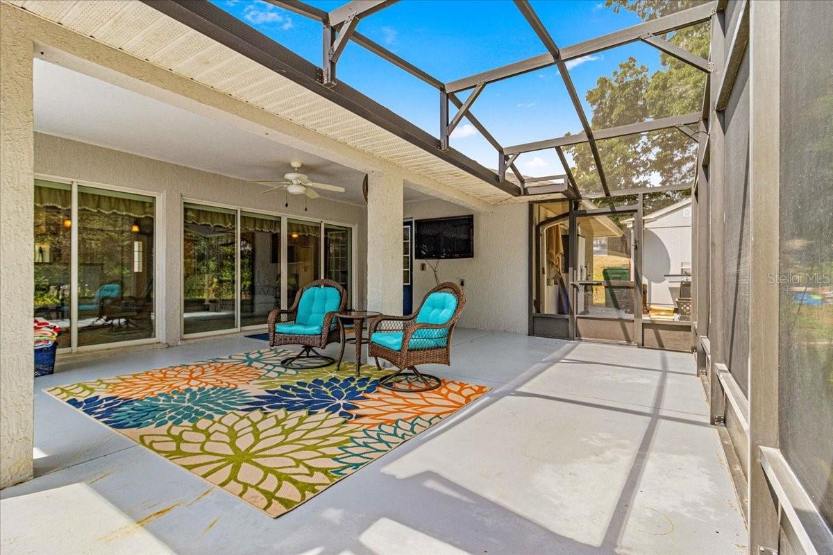 210 FOREST PARK LN, LADY LAKE, FL, 32159