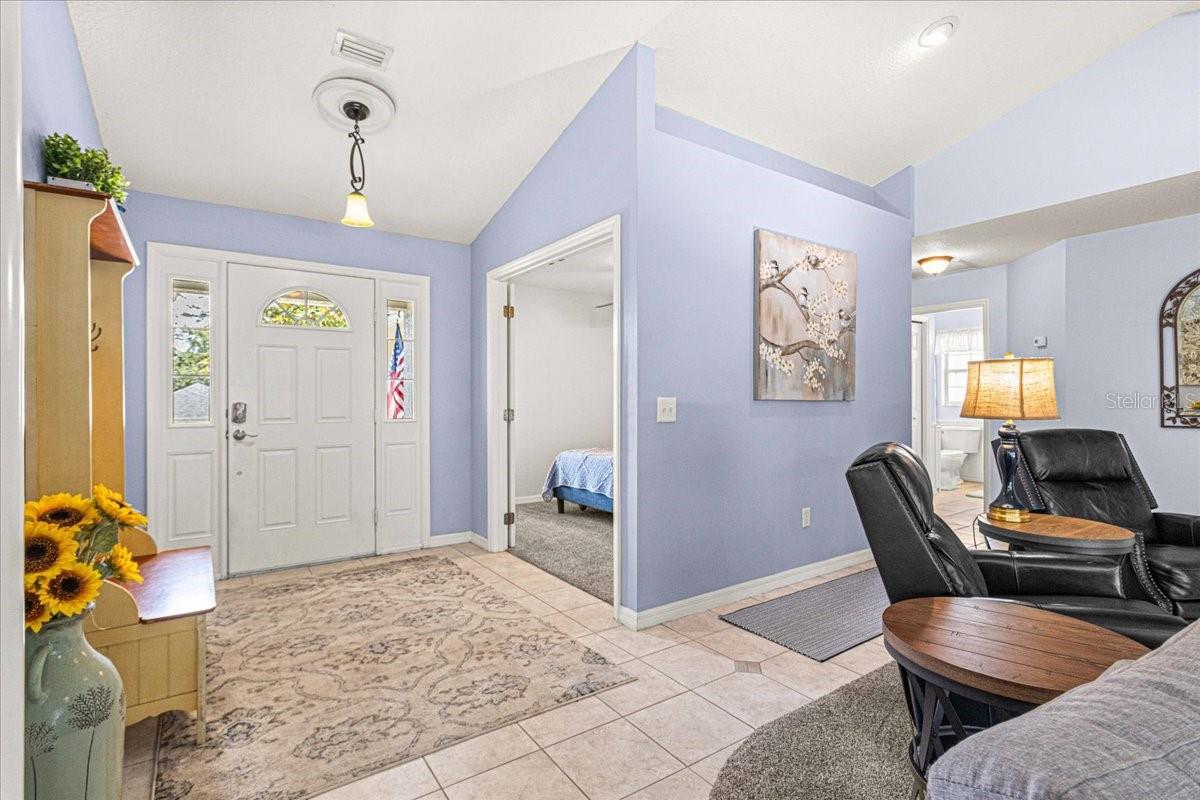 210 FOREST PARK LN, LADY LAKE, FL, 32159