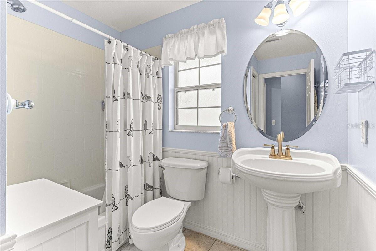 210 FOREST PARK LN, LADY LAKE, FL, 32159