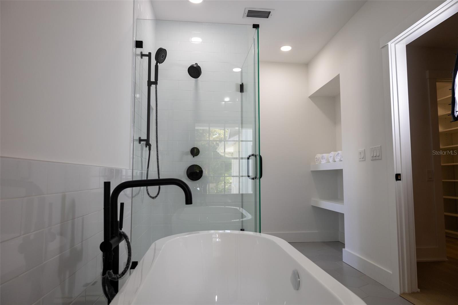 5001 TROYDALE RD, TAMPA, FL, 33615