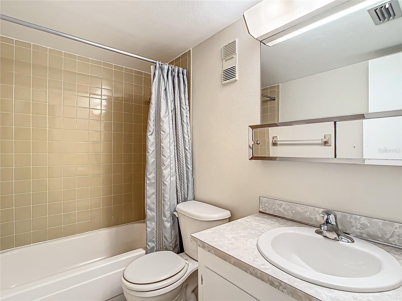 11485 OAKHURST RD #-107, LARGO, FL, 33774