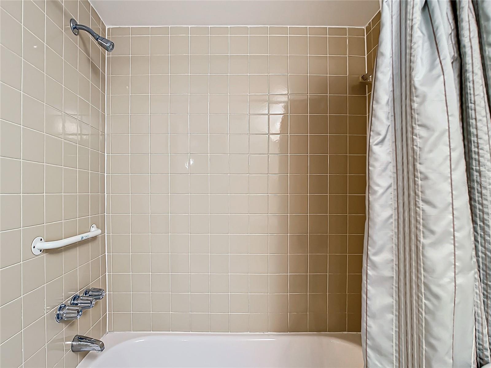 11485 OAKHURST RD #-107, LARGO, FL, 33774