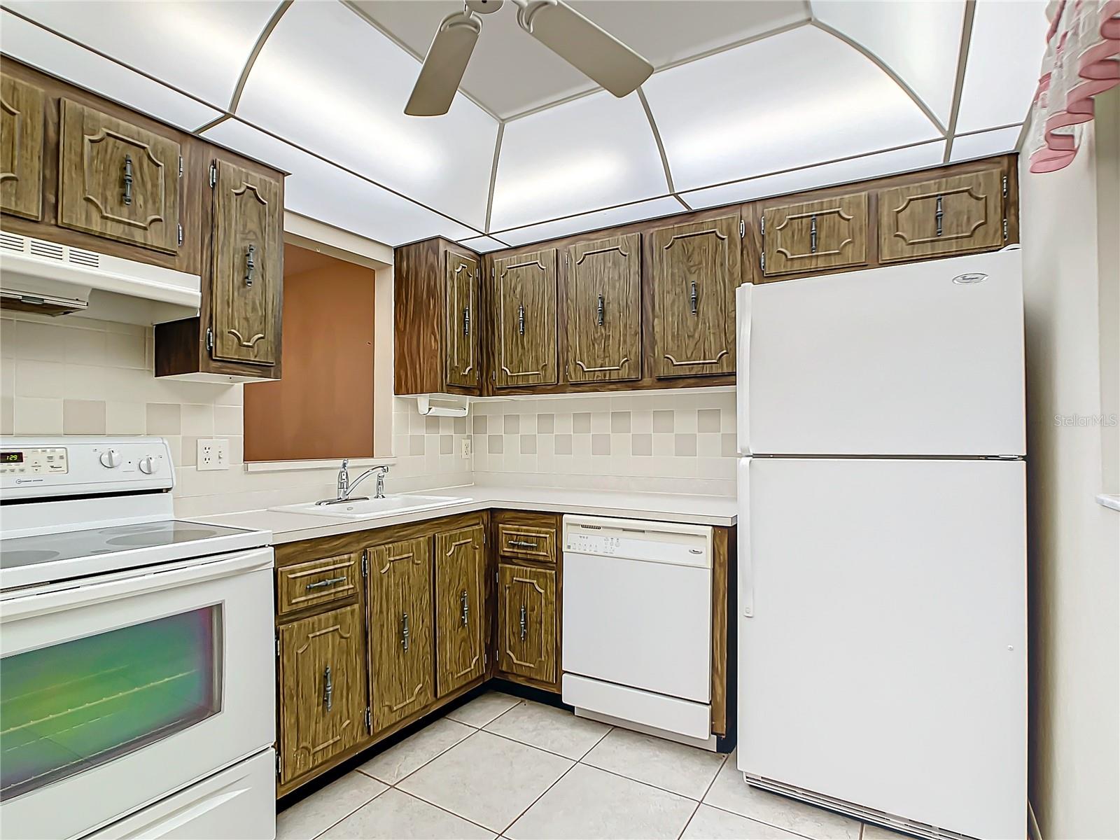 11485 OAKHURST RD #-107, LARGO, FL, 33774