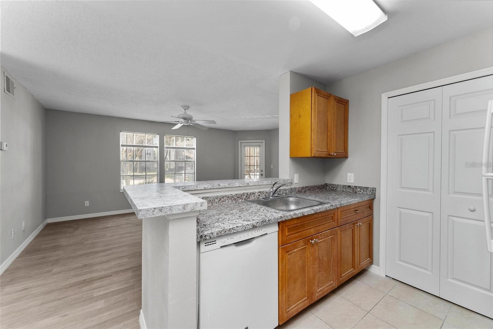 6160 WESTGATE DR #104, ORLANDO, FL, 32835