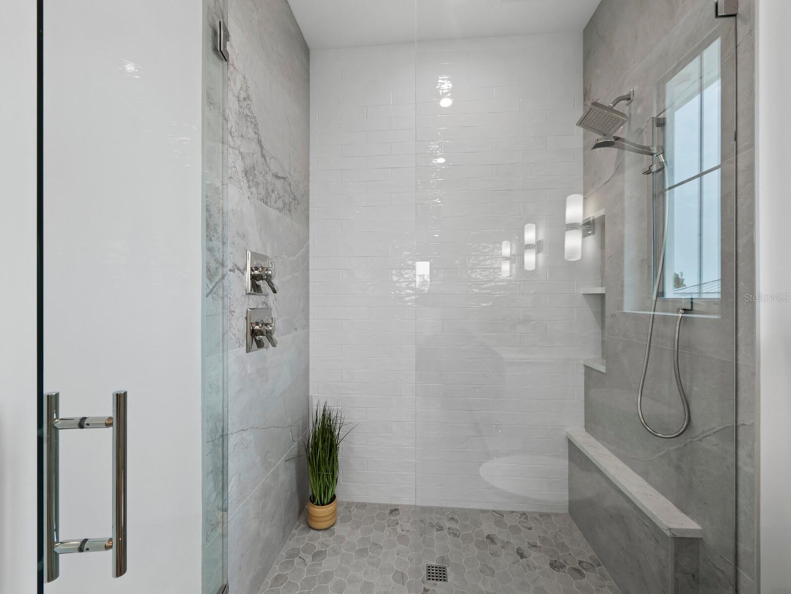 A4610537 Property Photo