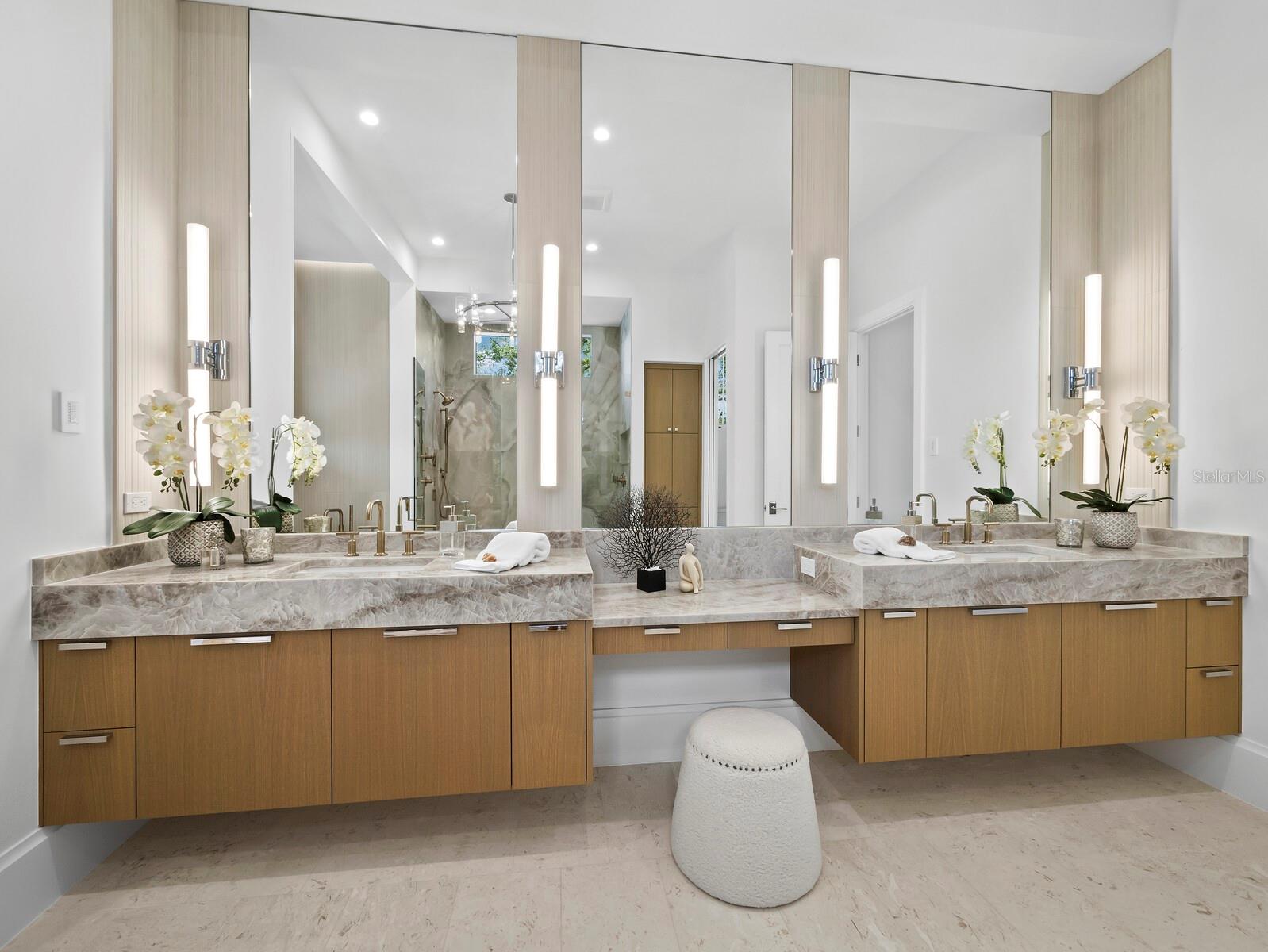 A4610537 Property Photo