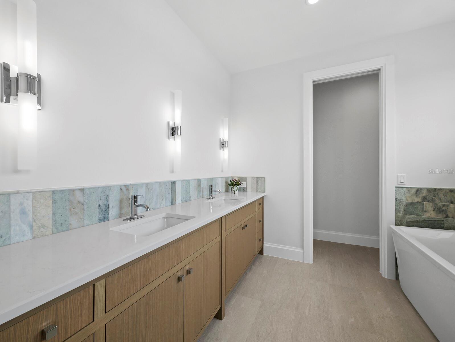 A4610537 Property Photo