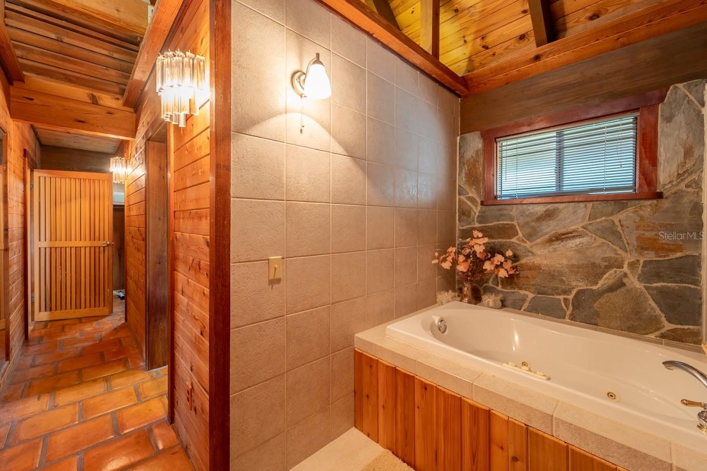 24117 MINK RD, ASTOR, FL, 32102