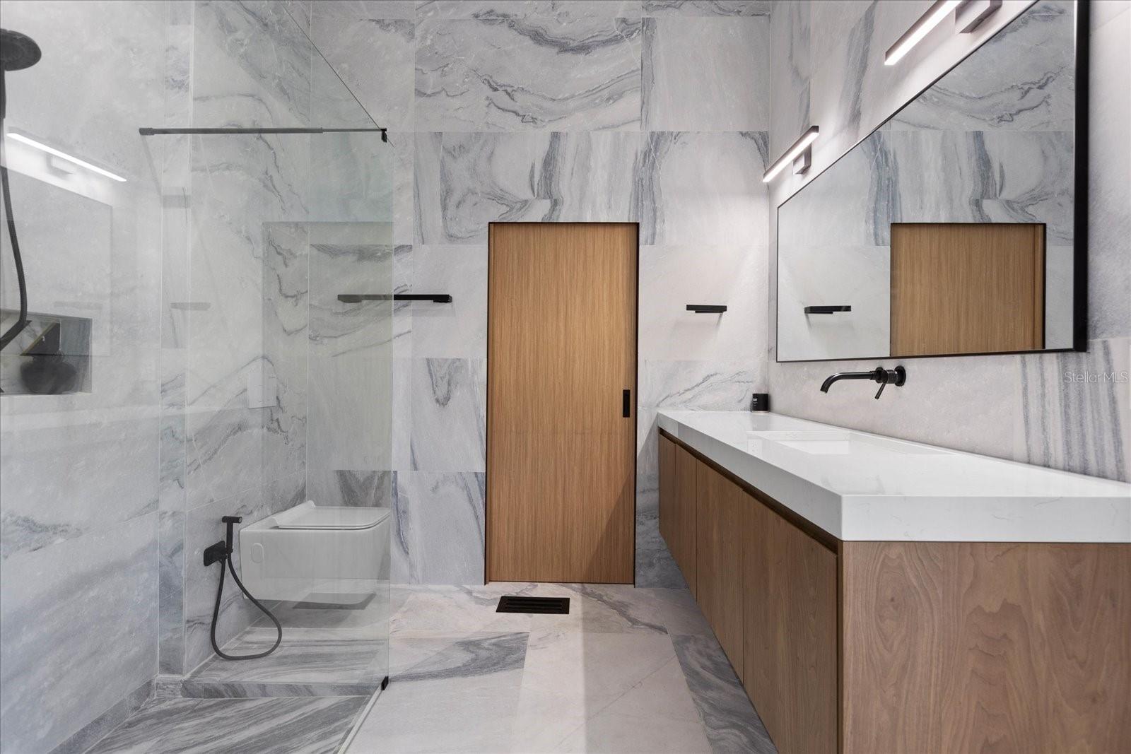 3807 S SEMORAN BLVD, ORLANDO, FL, 32822