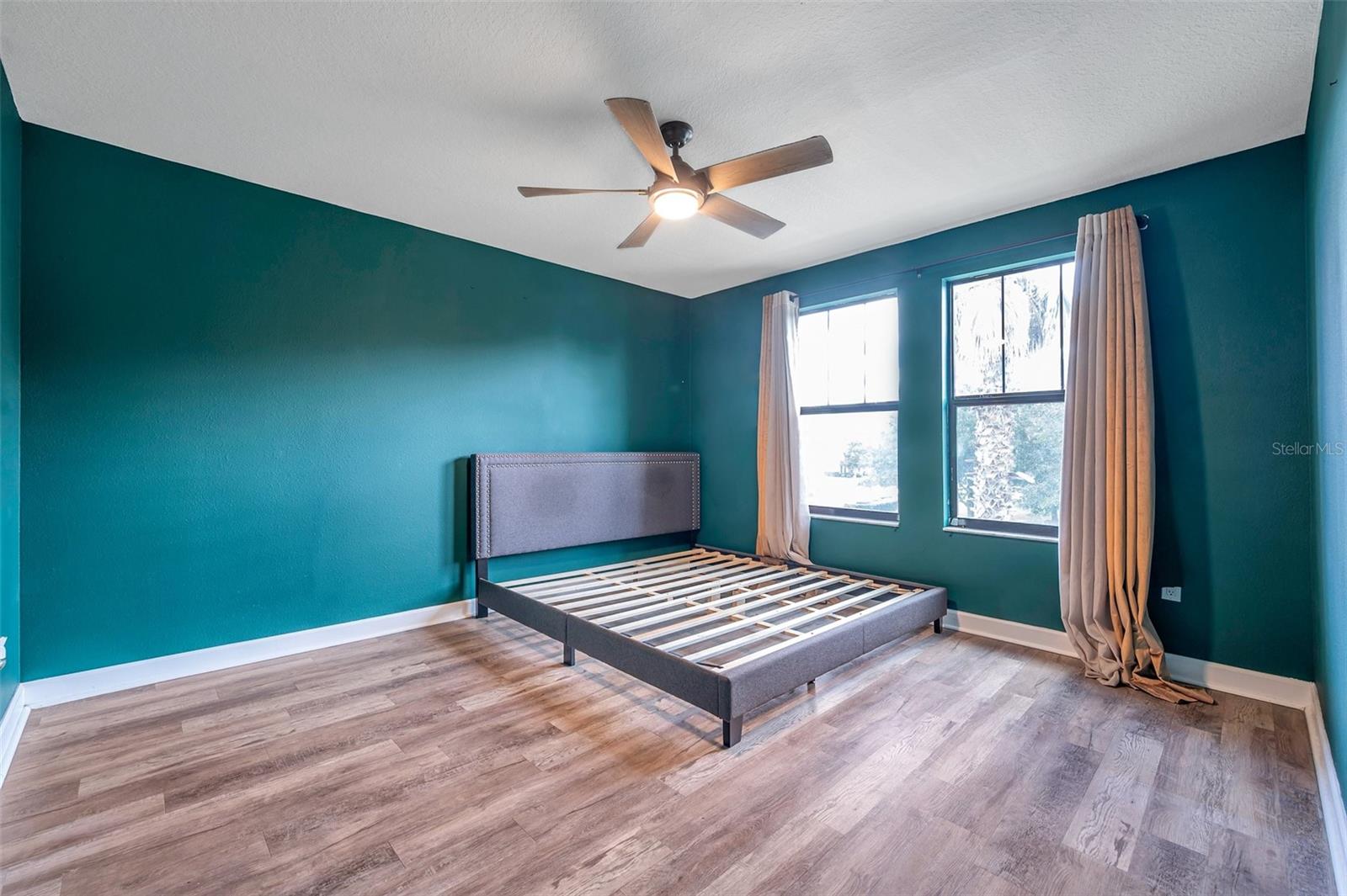 8235 BIRD WHISTLE LN, LAND O LAKES, FL, 34637