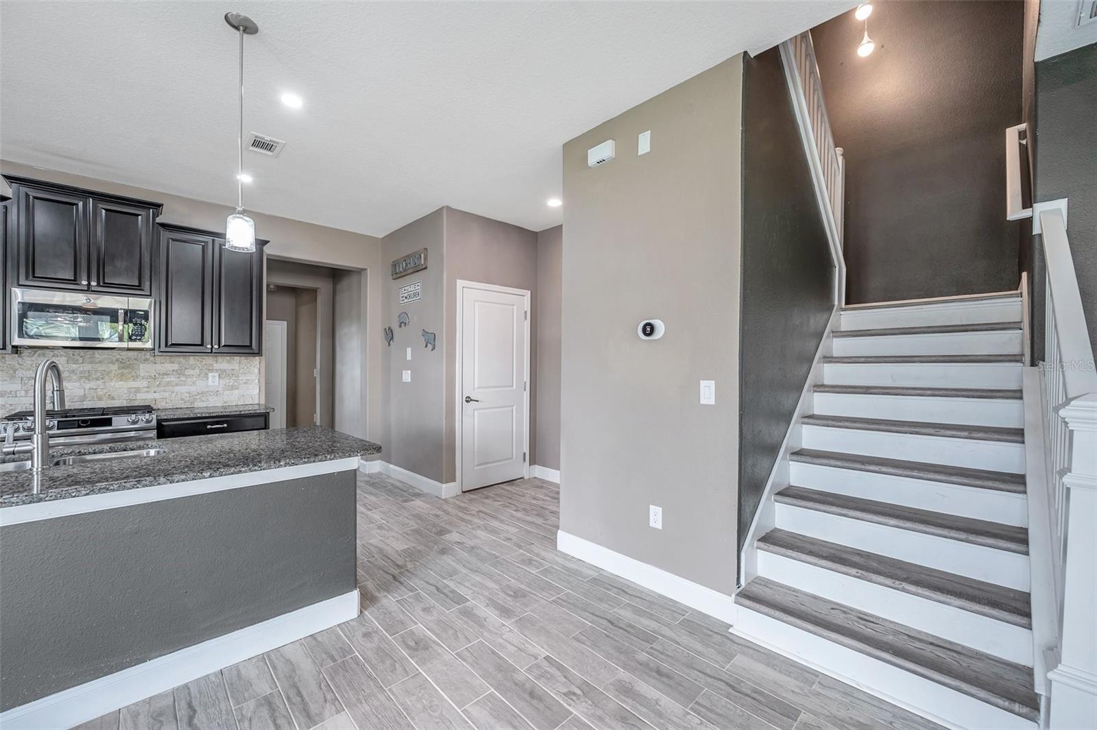 8235 BIRD WHISTLE LN, LAND O LAKES, FL, 34637